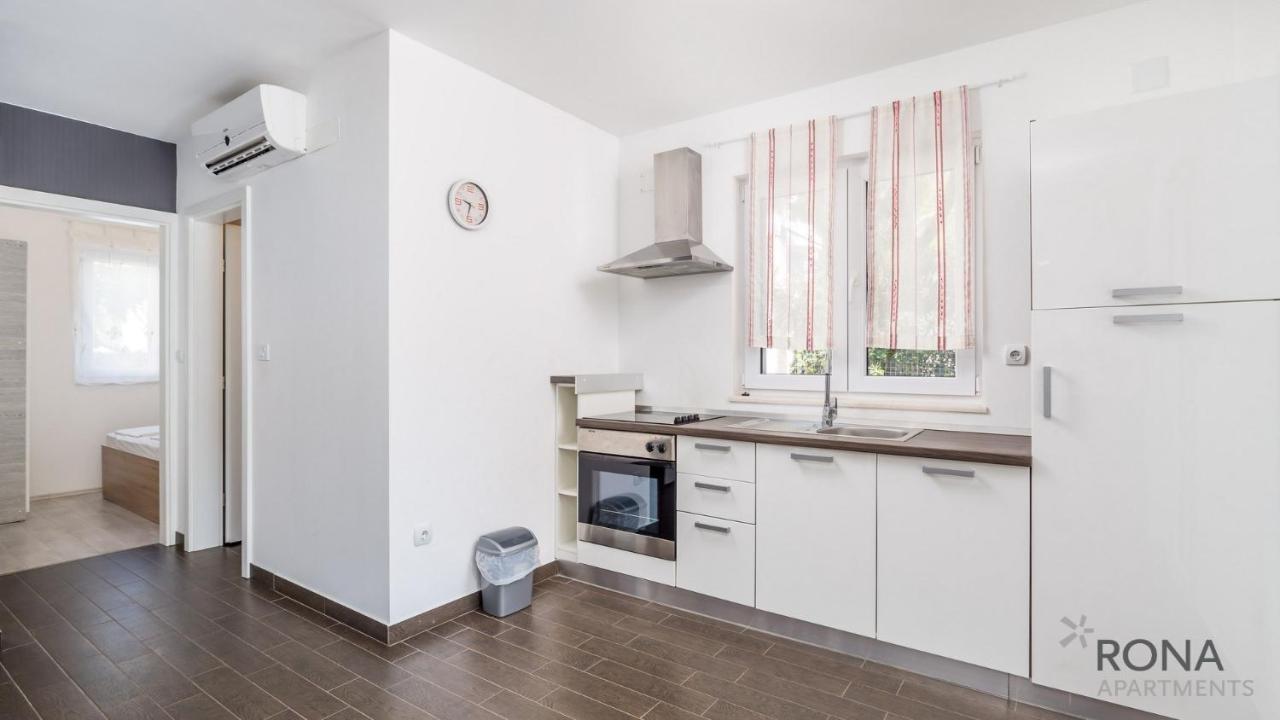 Rona Apartments Zlatko Šimuni Extérieur photo